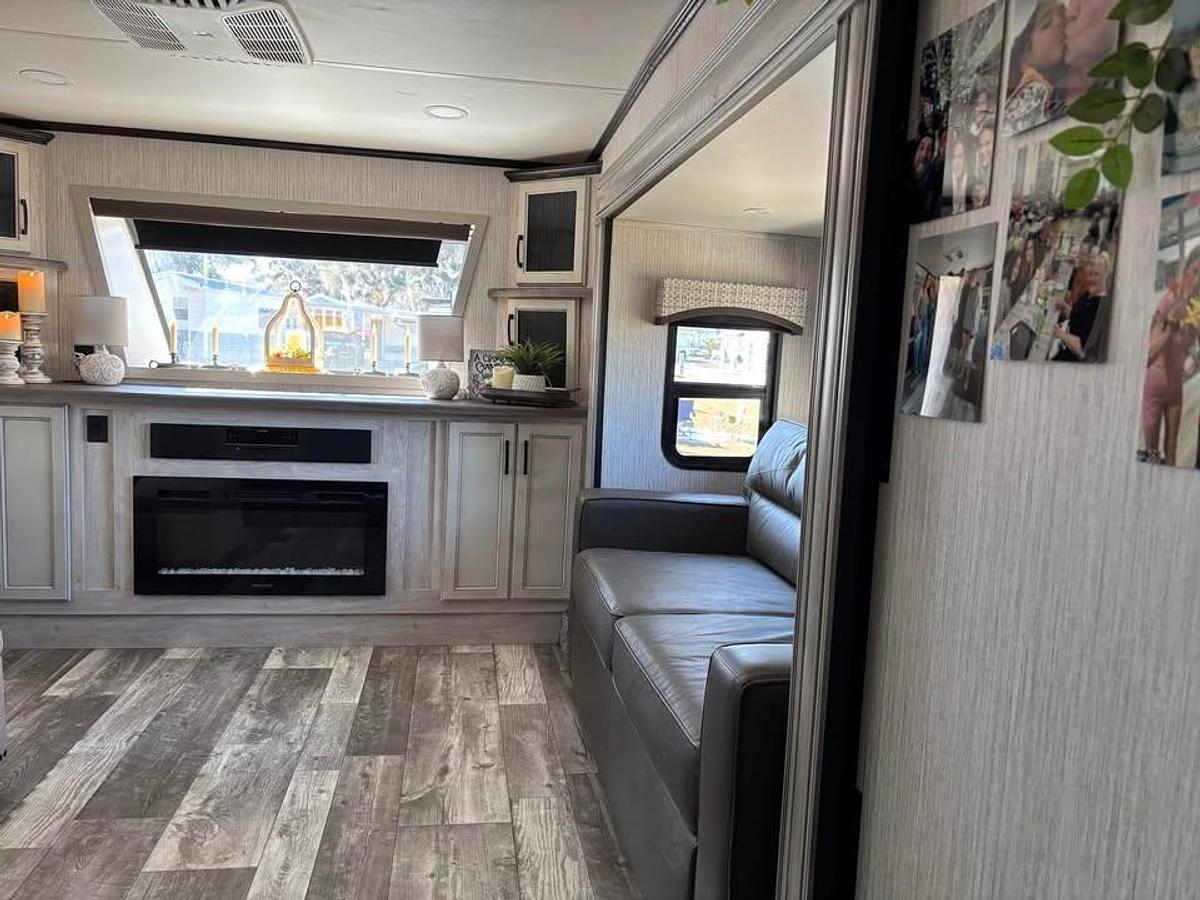 Used 2022 Forest River Sandpiper Luxury 391FLRB