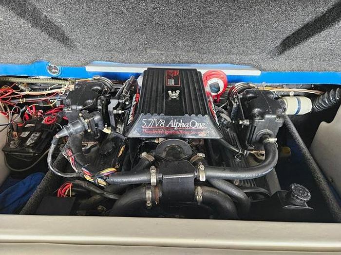 Used 1986 Commander Power Boat