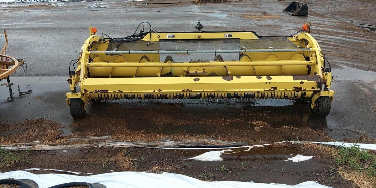 Used John Deere 645C Forage Header