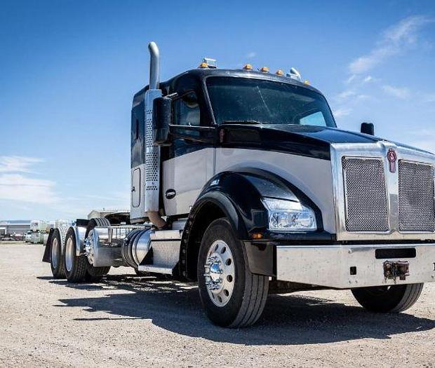 Used 2020 KENWORTH T880