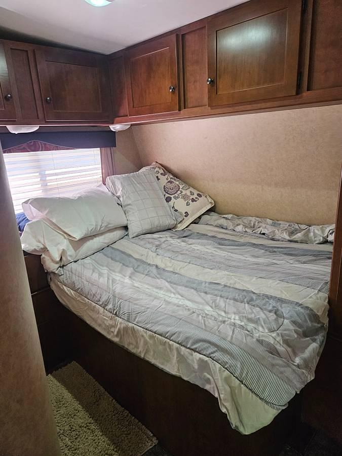 Used 2013 Dutchmen Rubicon Toy Hauler