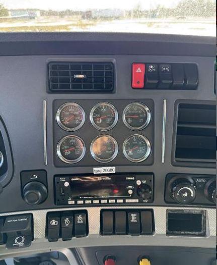 Used 2022 KENWORTH T880S
