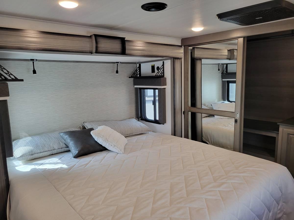 Used 2023 Keystone Montana 3123RL