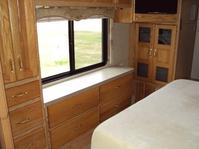 Used 2002 Holiday Rambler Endeavor