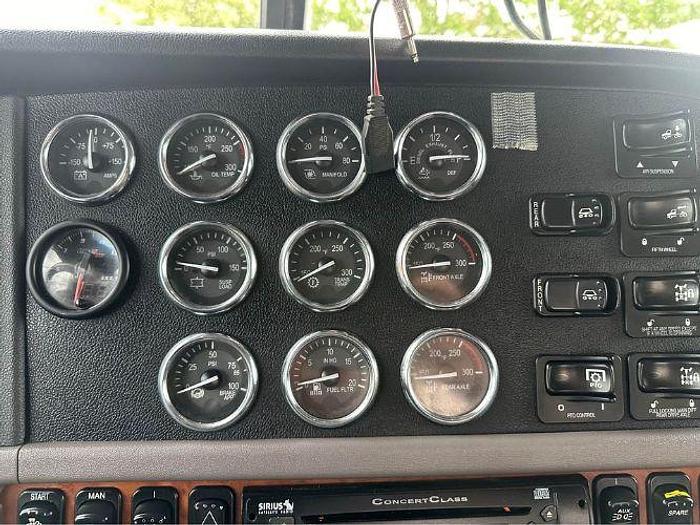 Used 2011 Peterbilt 389