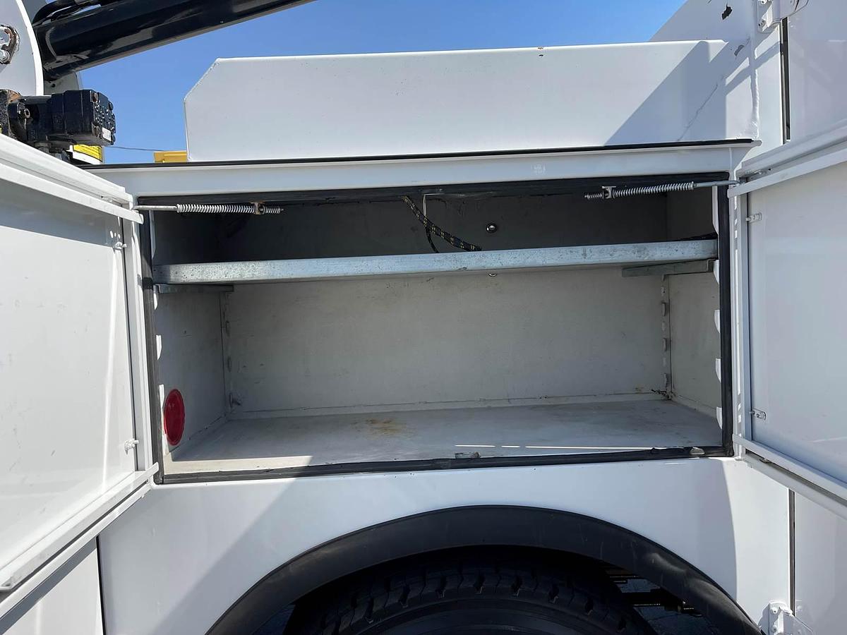 Used 2017 Ford F650 XL Mechanic Service Truck