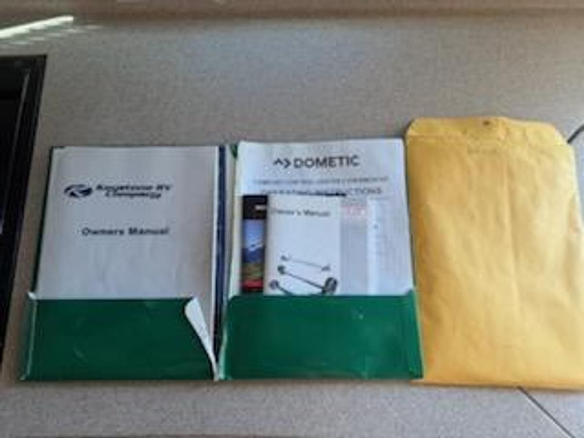 Used 2006 Keystone Montana 1647598 Fifth Wheel 