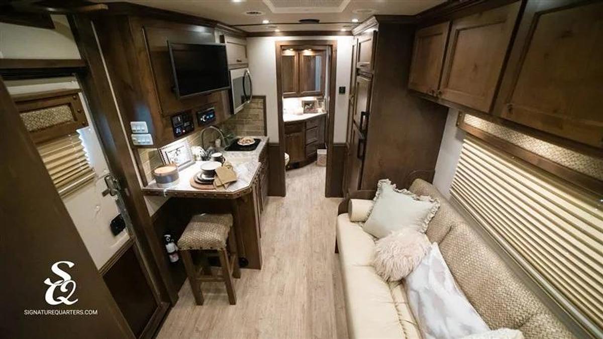 Used 2024 Elite LQ 4 Horse Trailer