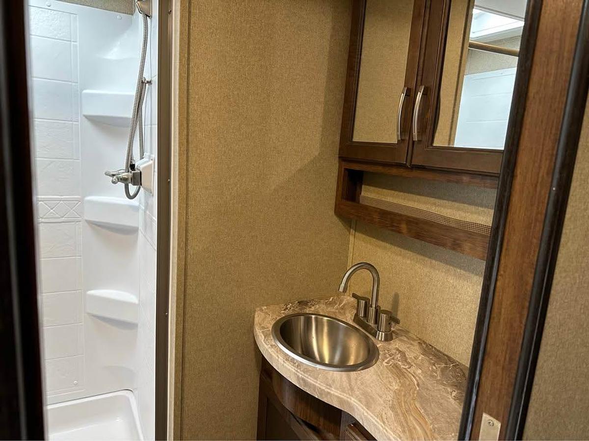 Used 2018 Grand Design Reflection 290BH Fifth Wheel