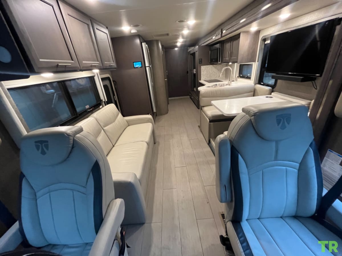 Used 2022 Thor Palazzo 33.5 | Diesel Pusher | Bath & a Half | Bunkhouse | Only 7,200 Miles | Private Owner