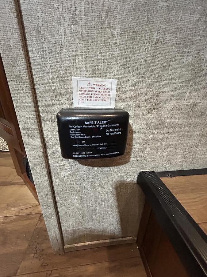 Used 2017 Forest River Wildcat 29RLX Fifth Wheel