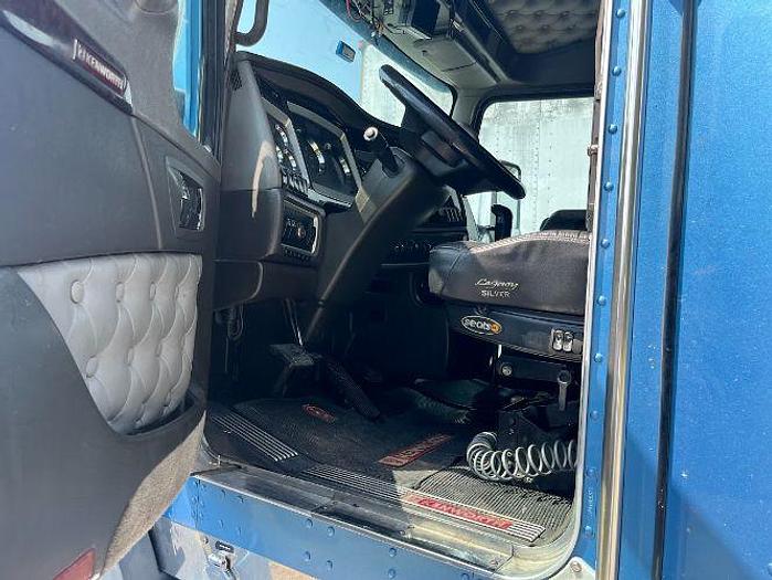Used 2013 KENWORTH T660