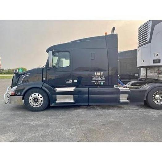 Used 2009 Volvo VNL64