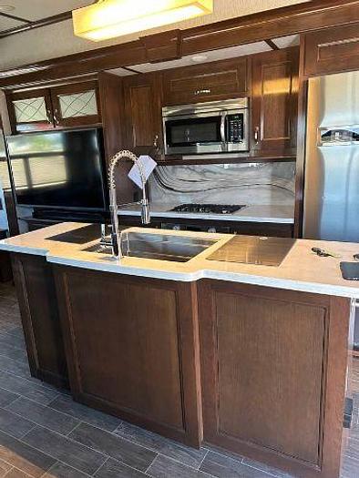 Used 2019 Redwood 3901MB