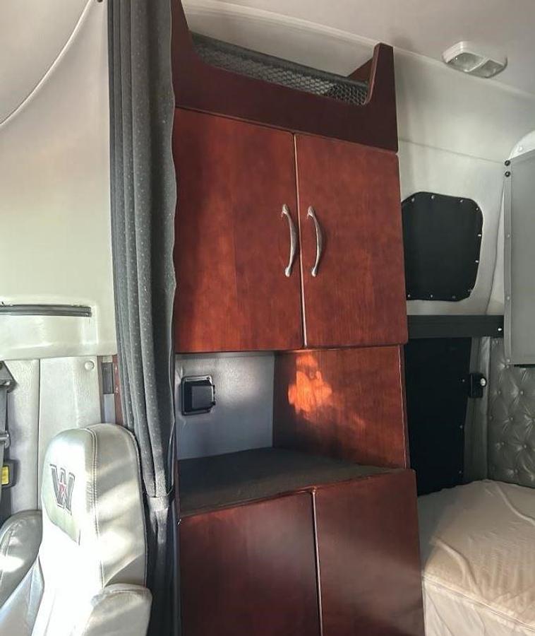 Used 2016 Western Star 5700XE