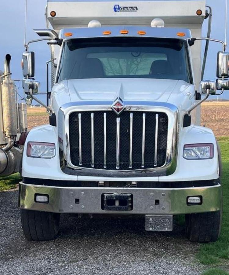 Used 2022 International HX620