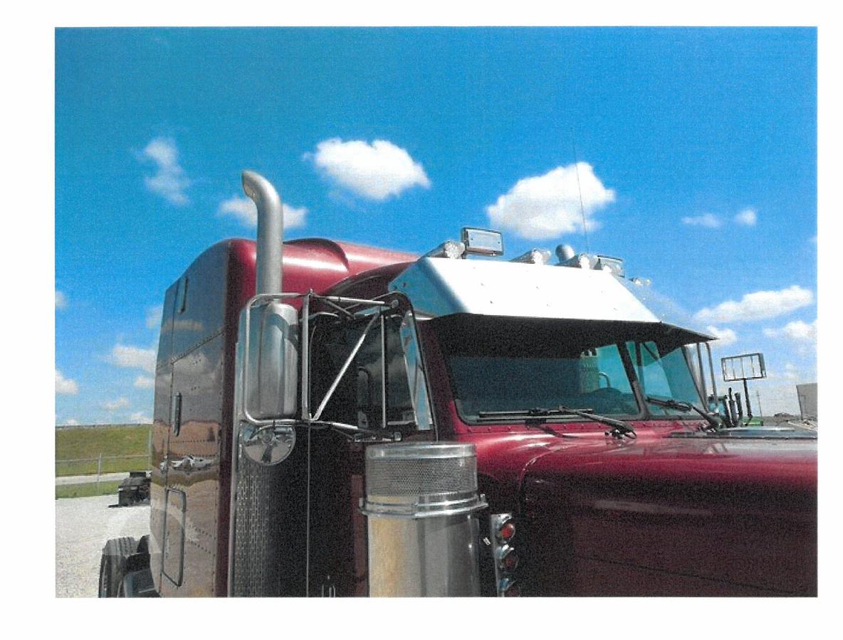 Used 2005 Peterbilt 379 EXHD Conventional Sleeper Semi