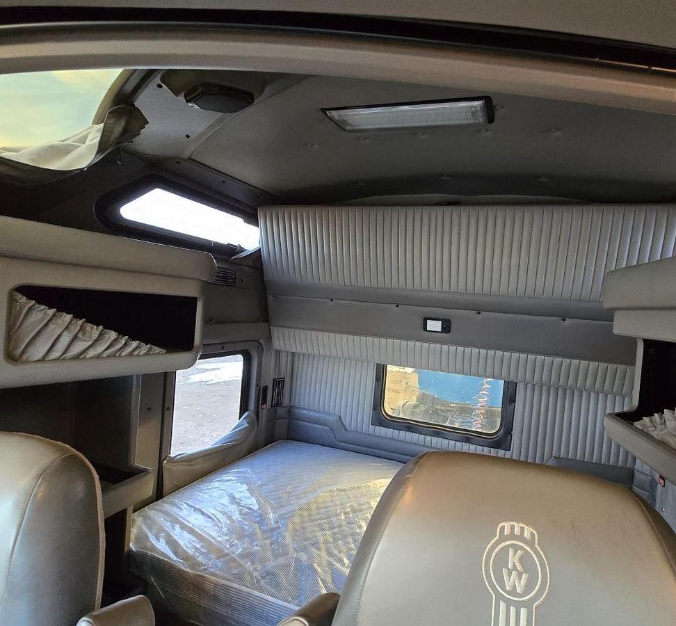 Used 2008 KENWORTH T800