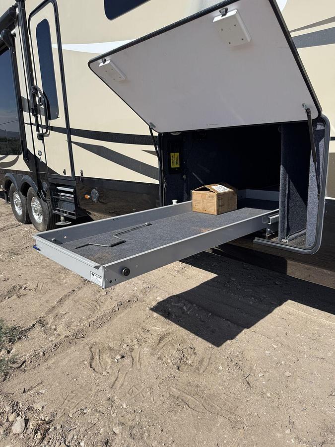 Used 2017 Jayco Pinnacle 36KPTS