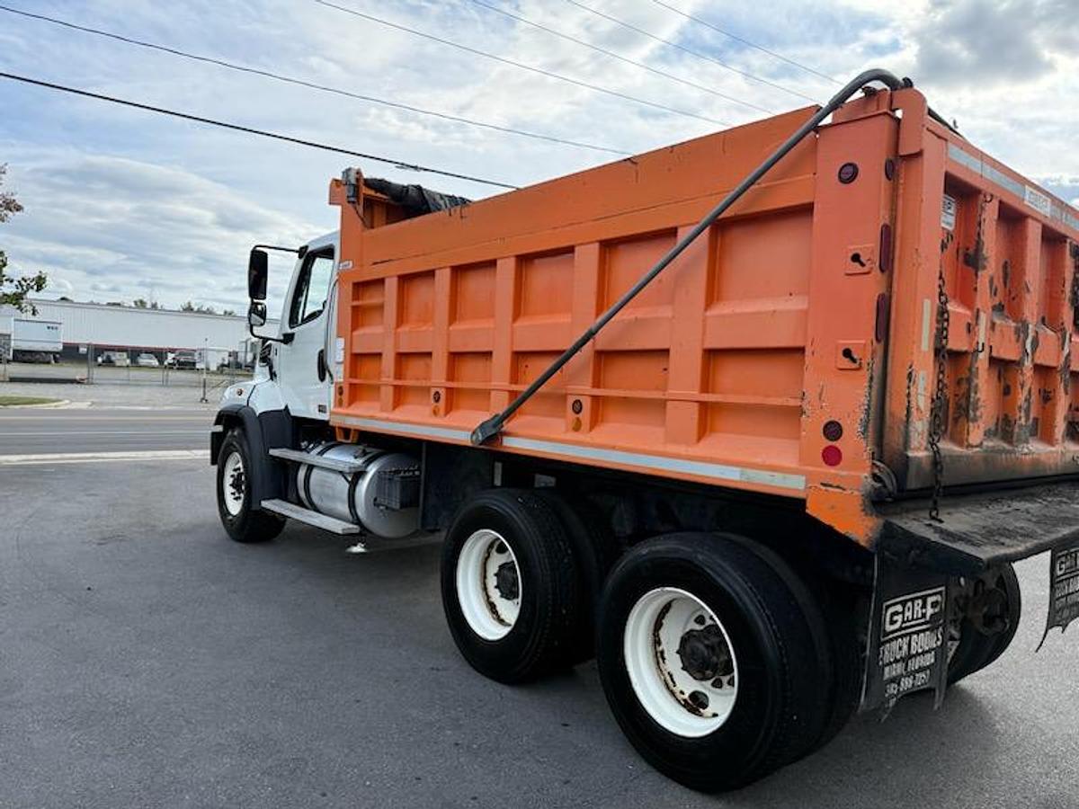 Used 2016 Freightliner 114SD Dump Truck