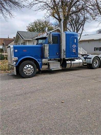 Used 2023 Peterbilt 389