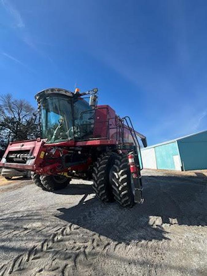 Used 2013 CASE IH 7230 Combine