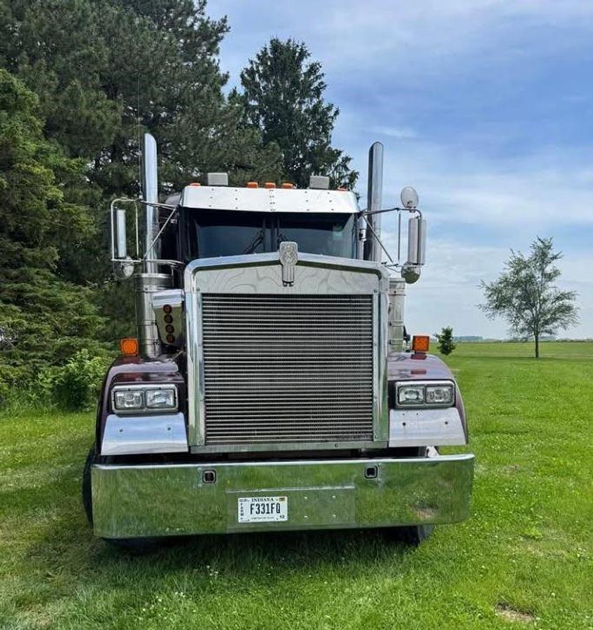 Used 2000 Kenworth W900B