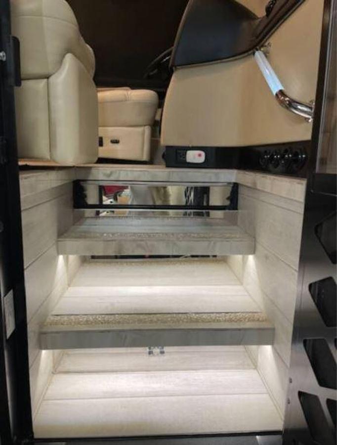 Used 2022 Tiffin Motorhomes ALLEGRO BUS 40IP Class A Motorhome