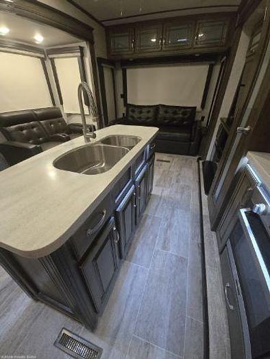 Used 2019 Keystone Montana 3855BR