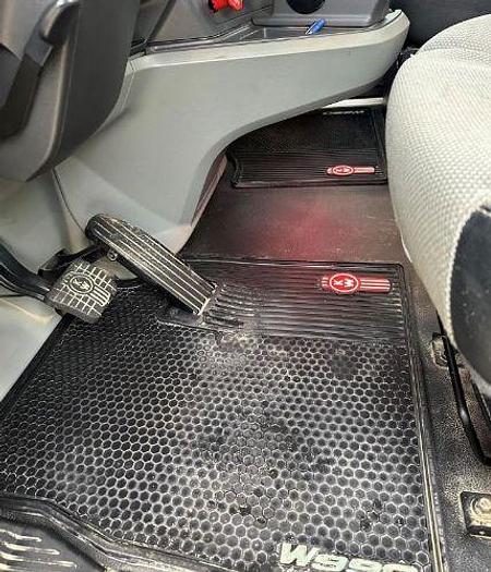 Used 2021 KENWORTH W990