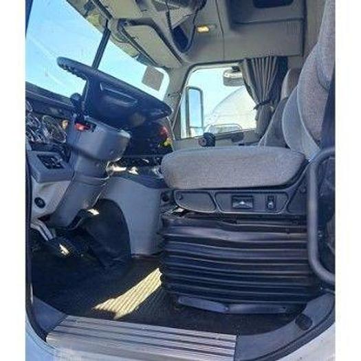 Used 2019 Freightliner COLUMBIA 120