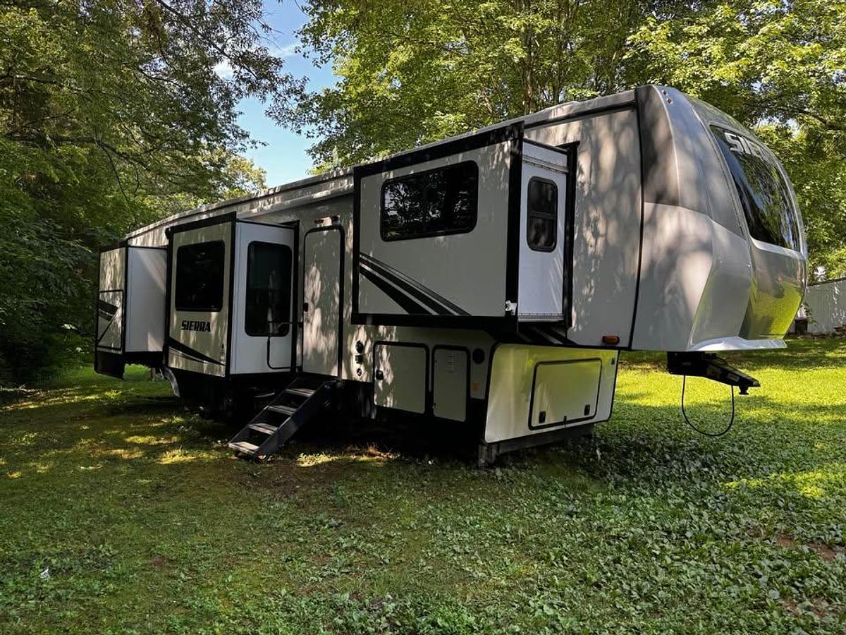 Used 2021 Forest River Sierra