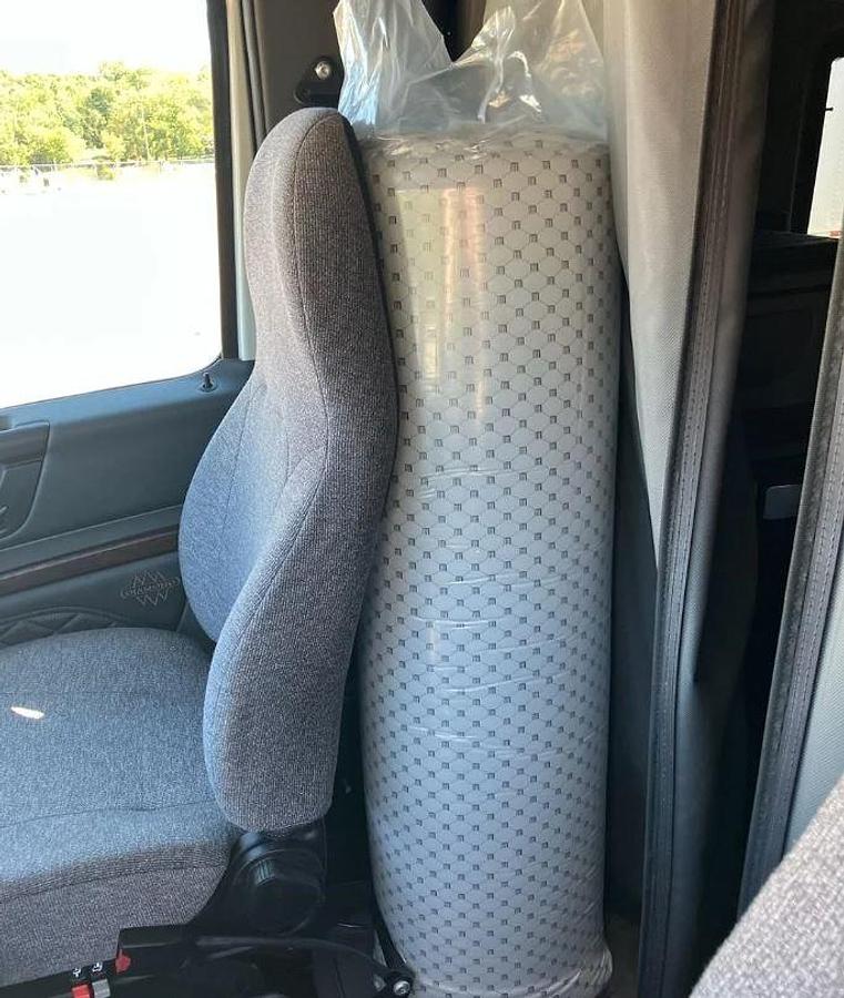 Used 2025 INTERNATIONAL LT Conventional Sleeper Semi