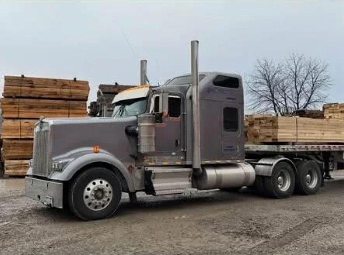Used 2006 Kenworth W900L