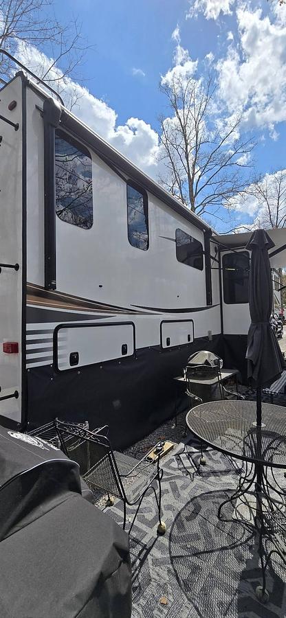 Used 2021 KZ Durango Gold G387FLF