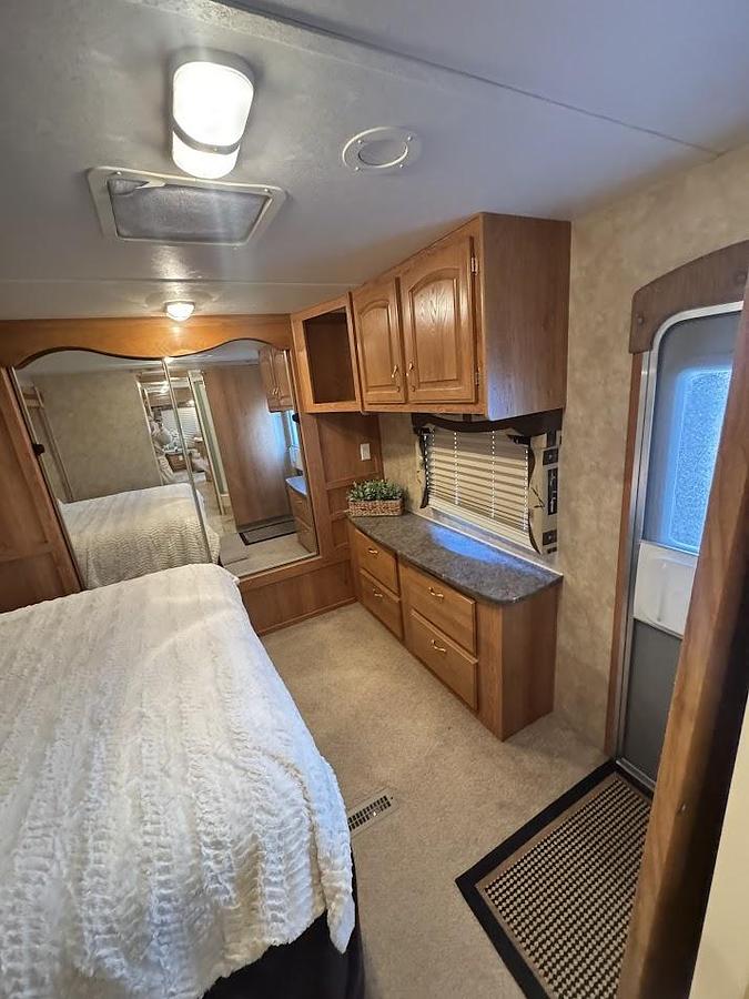Used 2010 Jayco Eagle 320RLDS Travel Trailer