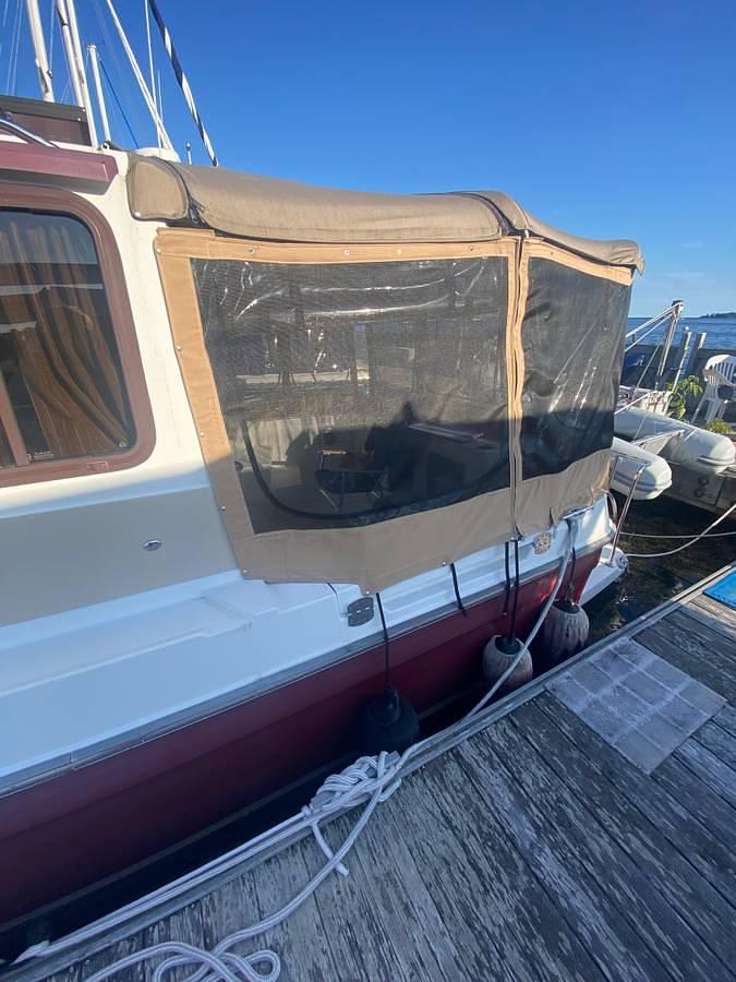 Used 2011 Ranger Tug R29