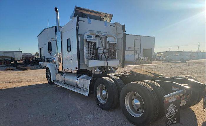 Used 2016 Freightliner CORONADO 132