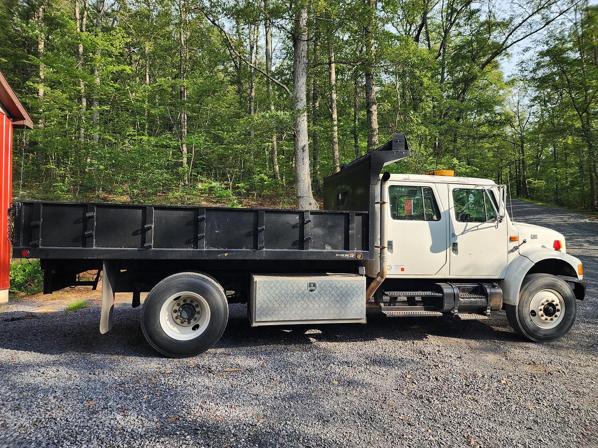 Used 2002 International 4700