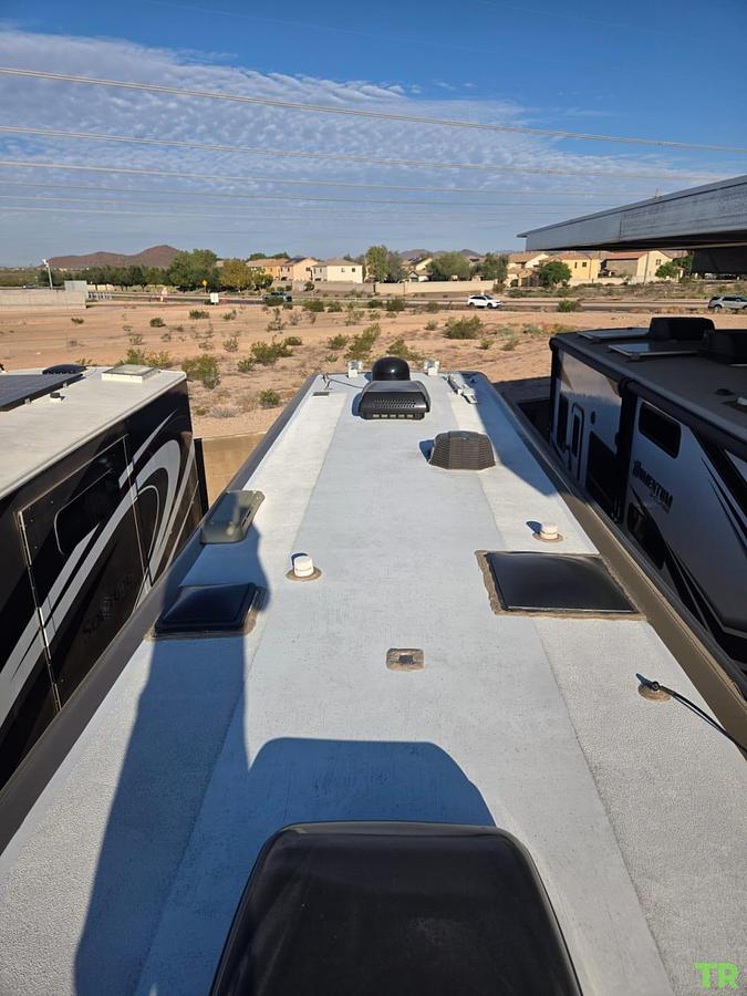 Used 2010 Newmar Dutch Star 4010 | 40' Class A Diesel Pusher | 4 Slides | Sleeps 6 | 77,000 Miles