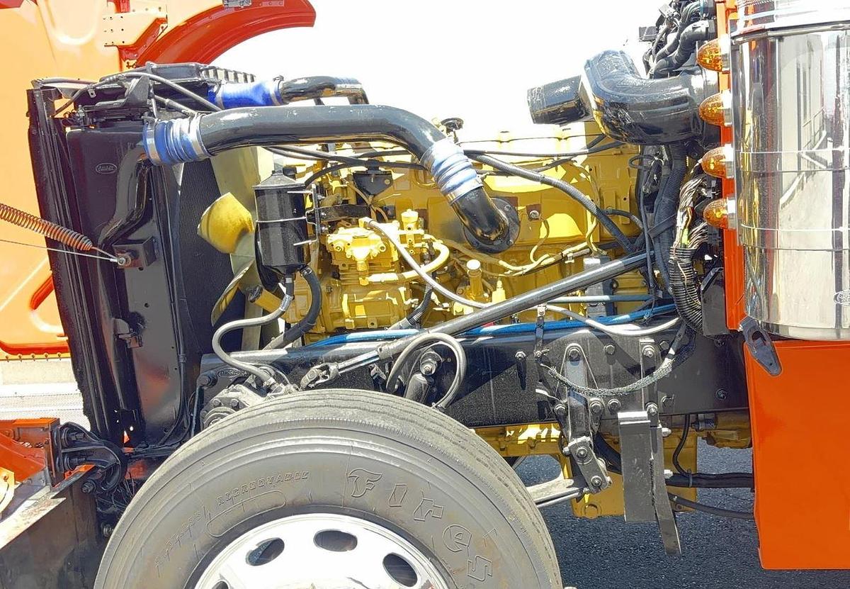 Used 2001 Peterbilt 379EXHD