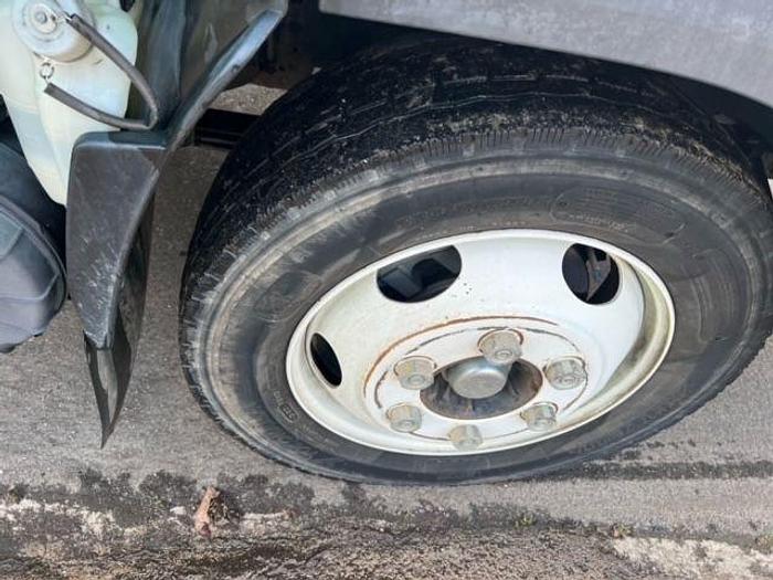 Used 2017 ISUZU NRR Junk Removal Truck