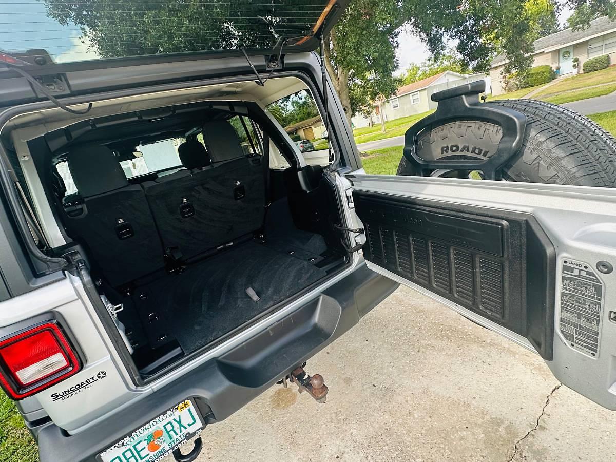 Used 2024 Jeep Wrangler Unlimited Sport 4X4