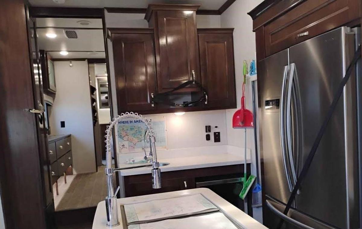 Used 2019 Crossroads Redwood 3951WB Fifth Wheel