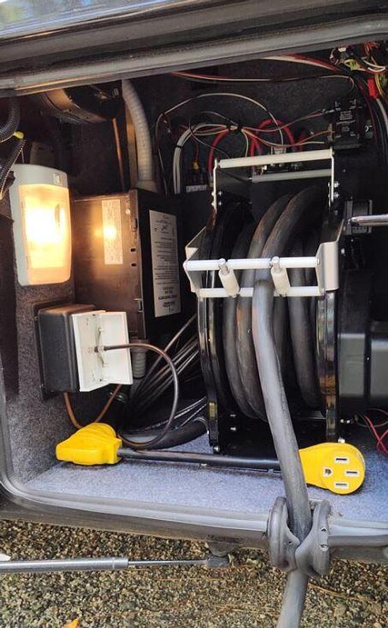 Used 2018 Newmar Ventana 4369