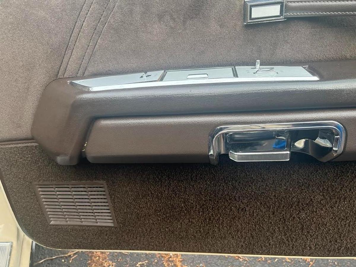 Used 1986 Ford Crown Victoria