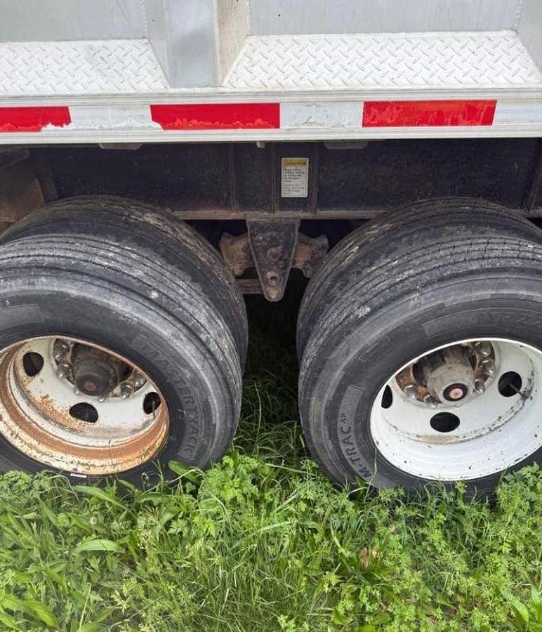 Used 2006 EAST 26 ft End Dump Trailer