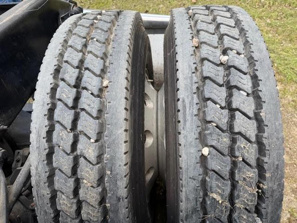 Used 2009 Peterbilt 389