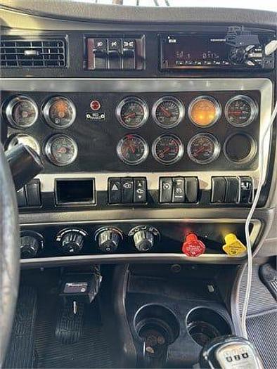 Used 2015 KENWORTH T80