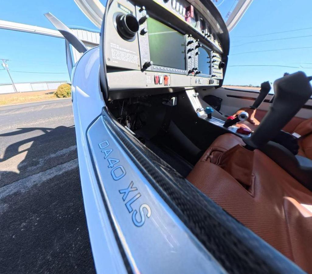 Used 2008 Diamond DA40 XLS